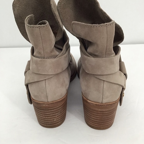 UGG Women’s Elora Suede Leather Ankle Block Heel Bootie Taupe Size 7 - Picture 6 of 10